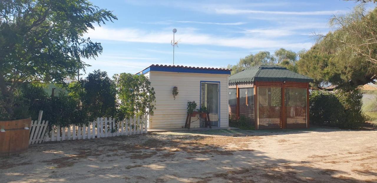 En Finca Las Dunas Dos Chalets Con Jacuzzis En Primera Linea De Playa , Uno De 4 Dormitorios Y Otro De 2 Dormitorios, Llama Al Seiscientos Veintisiete Cuatrocientos Diecisiete Trescientos Noventa Y Ocho Rota Kültér fotó