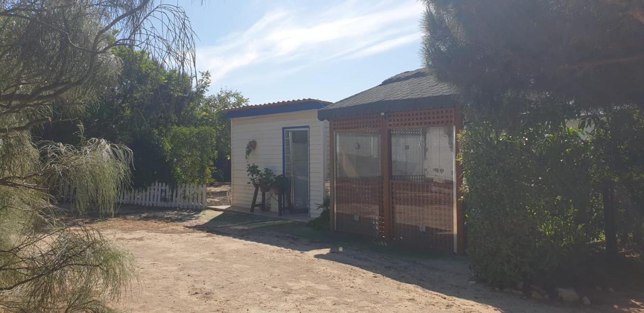En Finca Las Dunas Dos Chalets Con Jacuzzis En Primera Linea De Playa , Uno De 4 Dormitorios Y Otro De 2 Dormitorios, Llama Al Seiscientos Veintisiete Cuatrocientos Diecisiete Trescientos Noventa Y Ocho Rota Kültér fotó