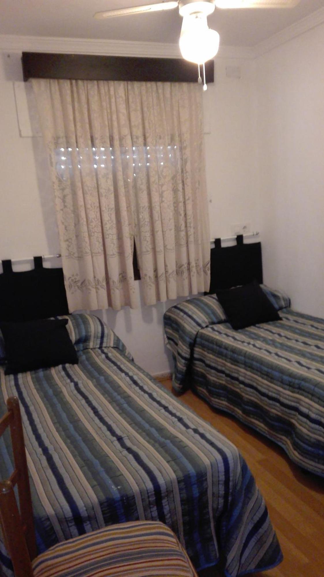 En Finca Las Dunas Dos Chalets Con Jacuzzis En Primera Linea De Playa , Uno De 4 Dormitorios Y Otro De 2 Dormitorios, Llama Al Seiscientos Veintisiete Cuatrocientos Diecisiete Trescientos Noventa Y Ocho Rota Kültér fotó