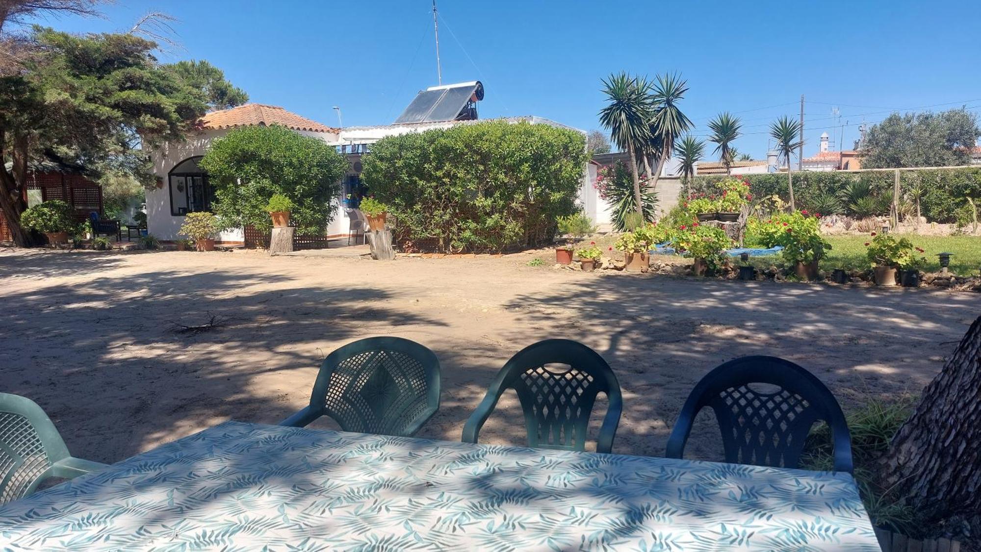 En Finca Las Dunas Dos Chalets Con Jacuzzis En Primera Linea De Playa , Uno De 4 Dormitorios Y Otro De 2 Dormitorios, Llama Al Seiscientos Veintisiete Cuatrocientos Diecisiete Trescientos Noventa Y Ocho Rota Kültér fotó