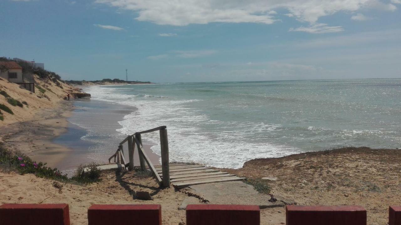 En Finca Las Dunas Dos Chalets Con Jacuzzis En Primera Linea De Playa , Uno De 4 Dormitorios Y Otro De 2 Dormitorios, Llama Al Seiscientos Veintisiete Cuatrocientos Diecisiete Trescientos Noventa Y Ocho Rota Kültér fotó